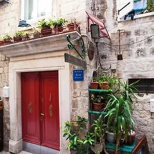 & Ursa Croatie